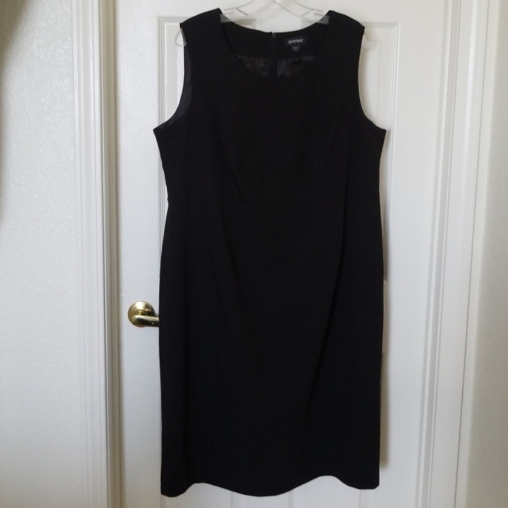 AVENUE BLACK SHEATH DRESS SIZE 18